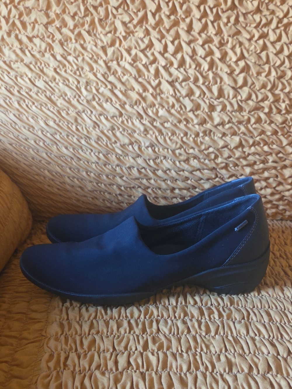 Ecco Navy Black Slip-On Comfort Loafers